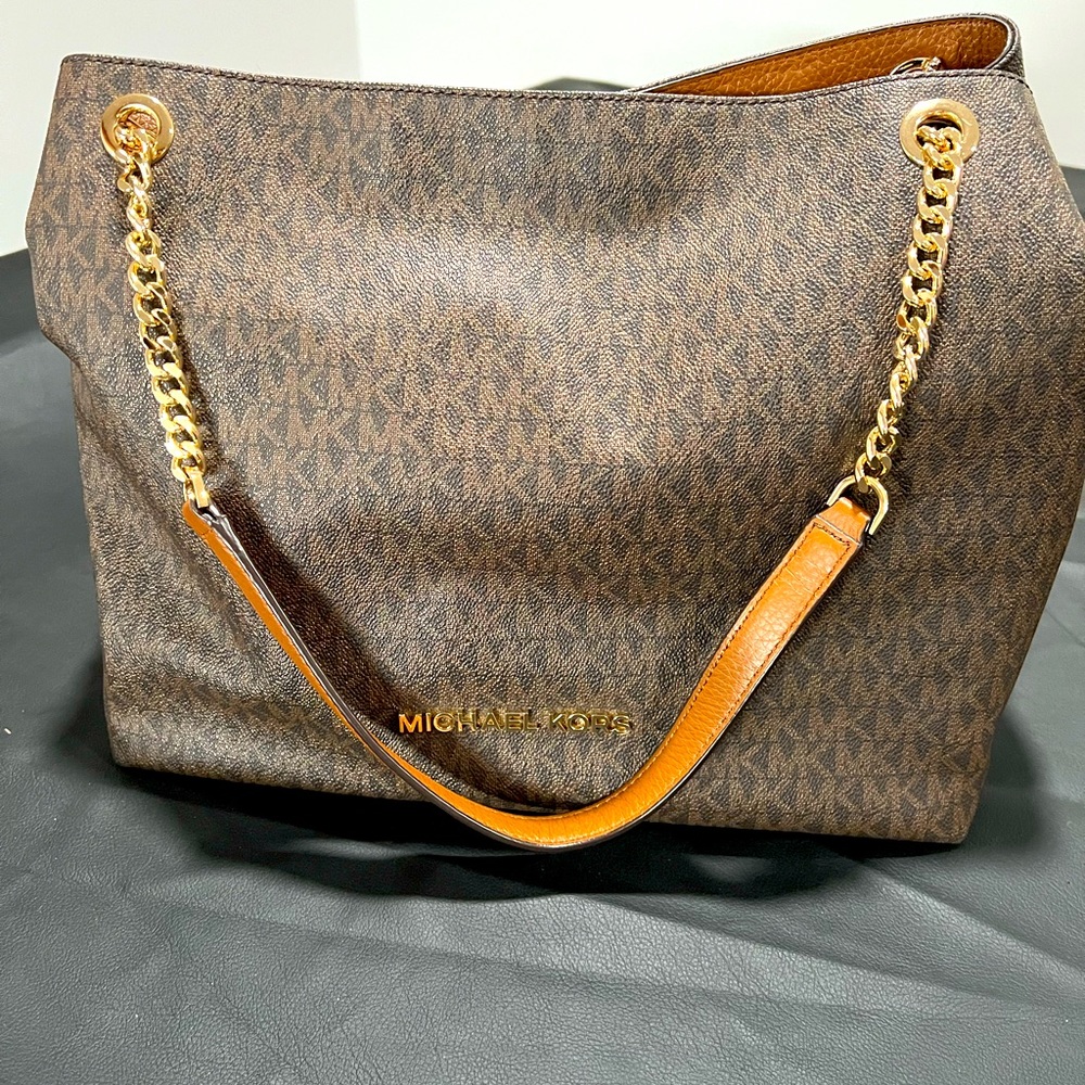 MK logo bag